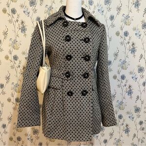 Stylish Women's Black and White Patterned Coat